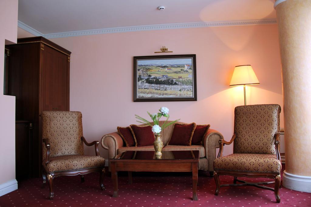 Stone Bridge Hotel Skopje Quarto foto